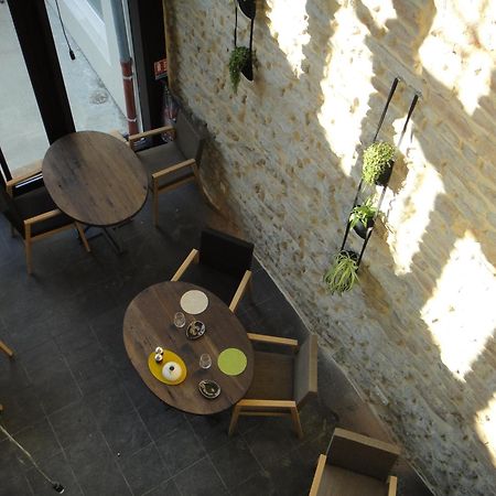 Aux Terrasses Hotel Tournus Bagian luar foto